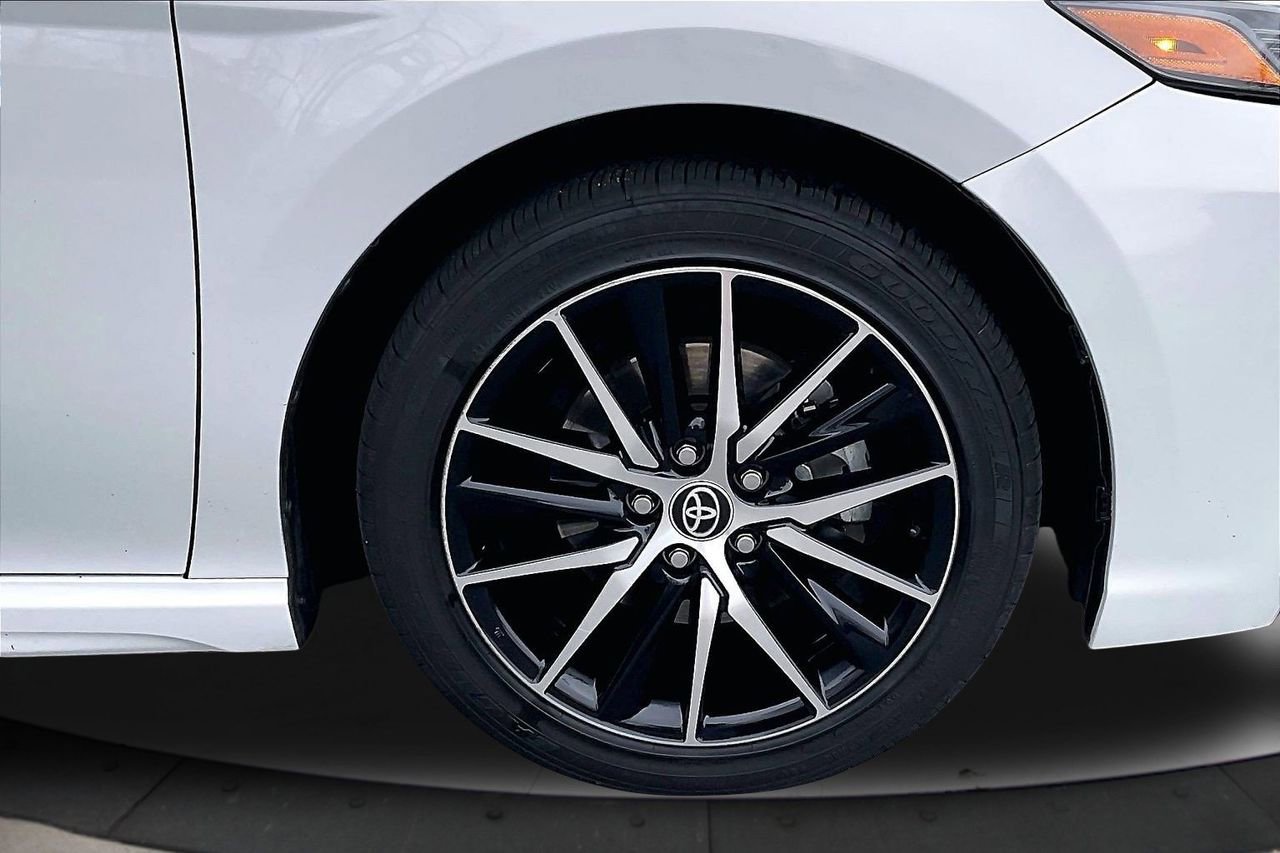 Used 2023 Toyota Camry SE image 32