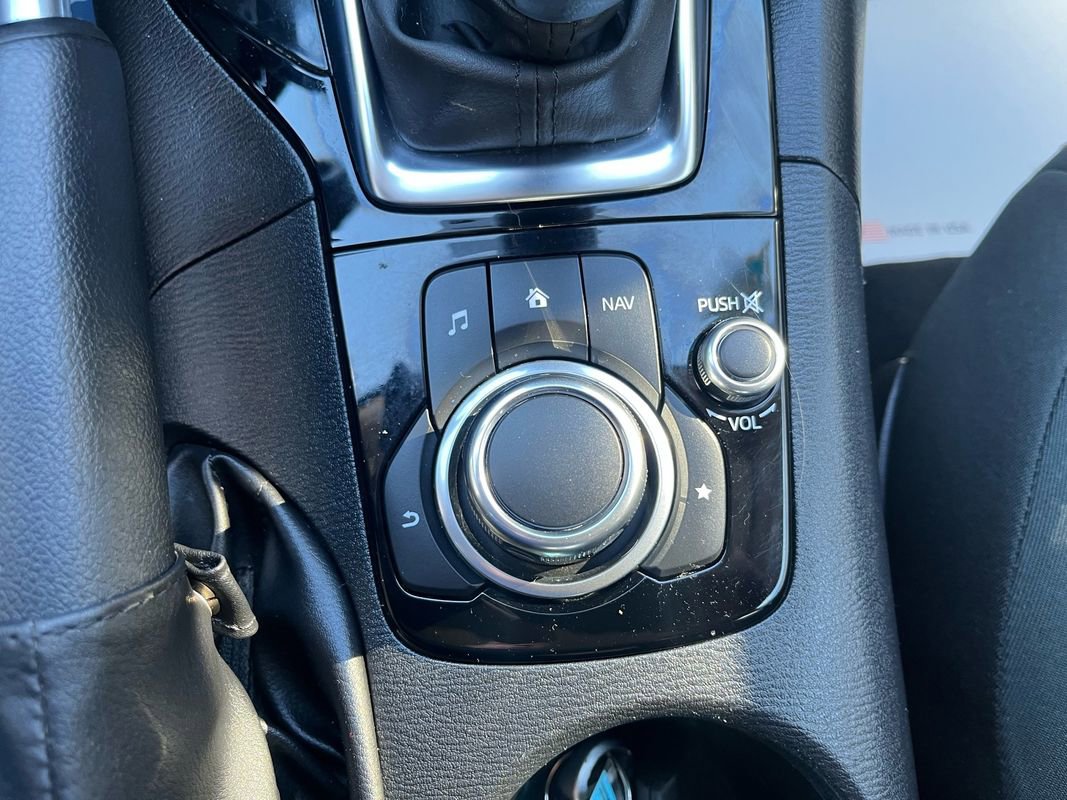 Used 2015 MAZDA MAZDA3 i Sport image 12