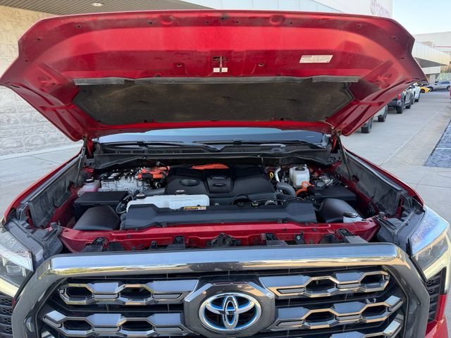 Certified 2022 Toyota Tundra Platinum w/ Advanced Package AWD/4WD image 20