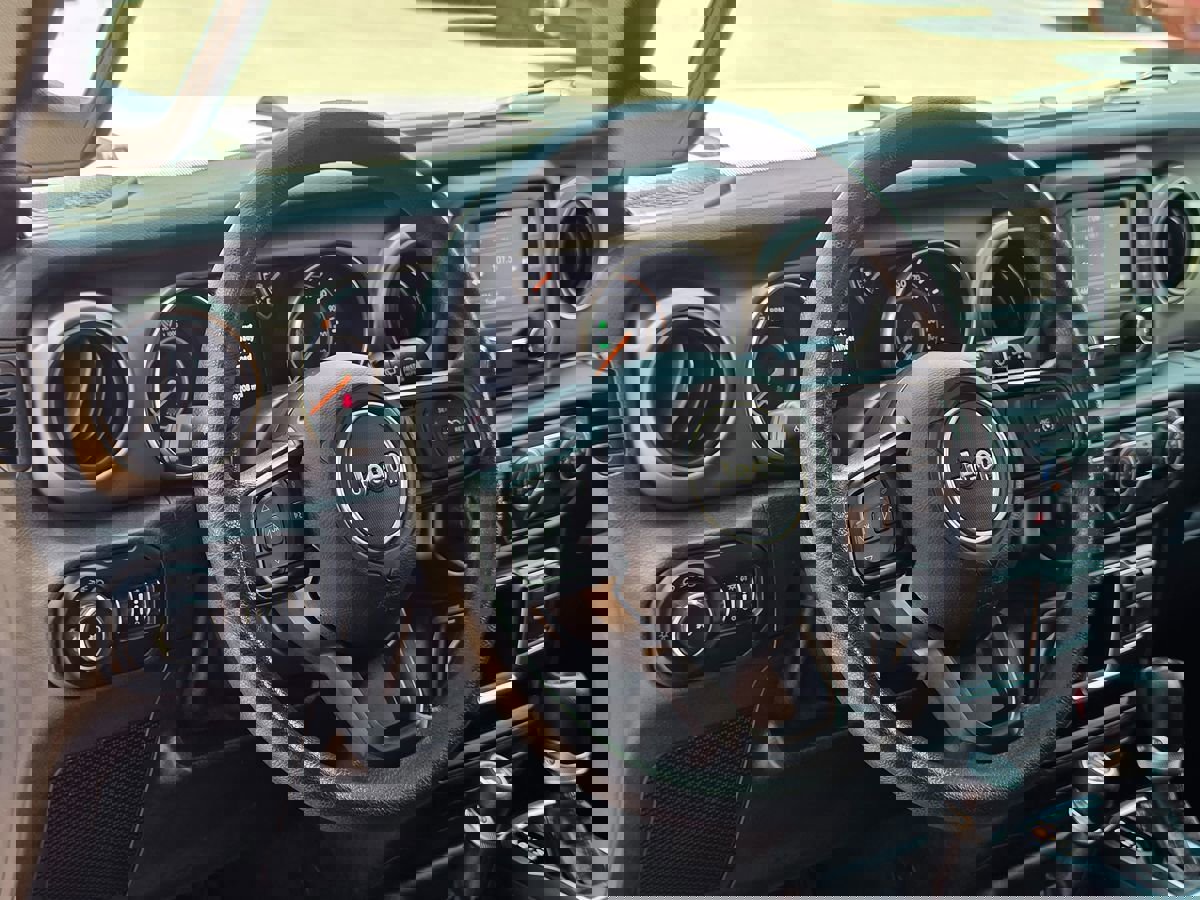 Used 2020 Jeep Wrangler Sport image 24