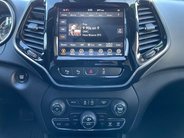 Used 2022 Jeep Cherokee Limited w/ Mopar Interior Package AWD/4WD image 20
