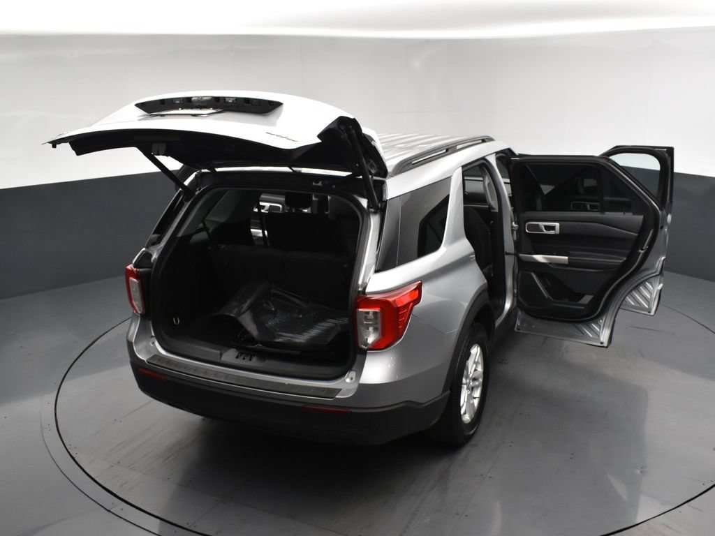 Used 2023 Ford Explorer XLT AWD/4WD image 24