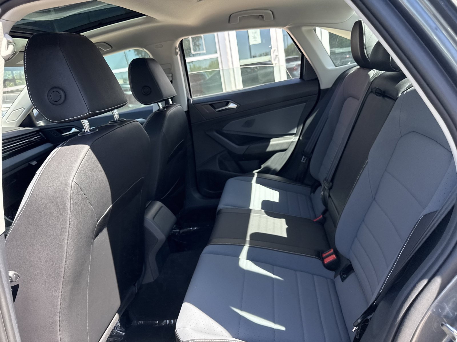 New 2026 Volkswagen Jetta SE FWD image 25