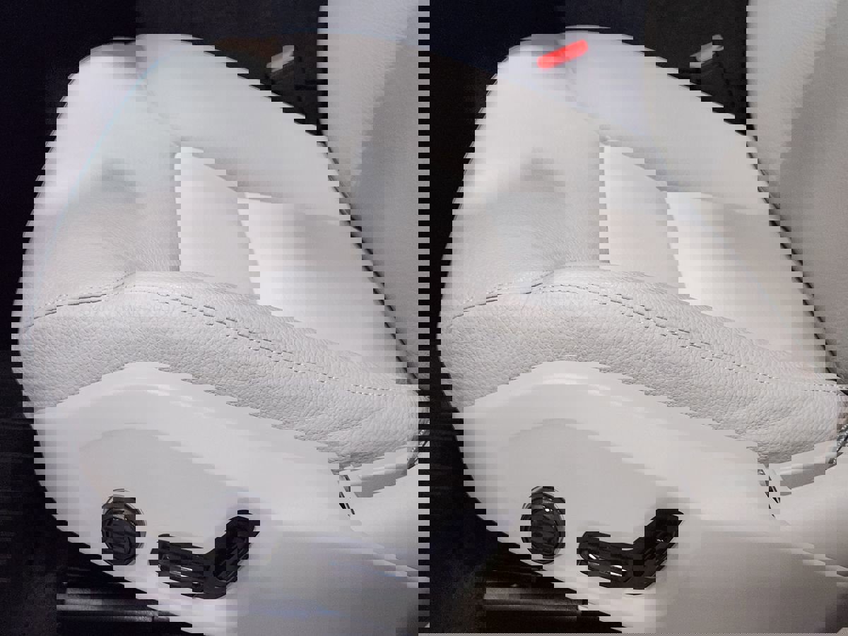 Used 2023 Volvo XC60 T8 Plus w/ Protection Package Premier image 44