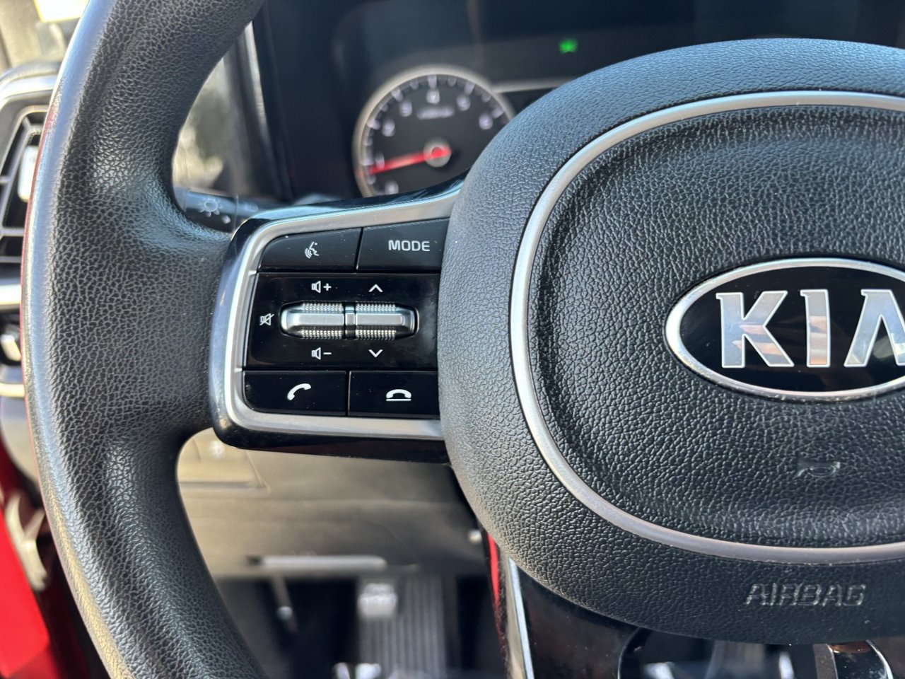 Used 2021 Kia Sorento LX AWD/4WD image 25