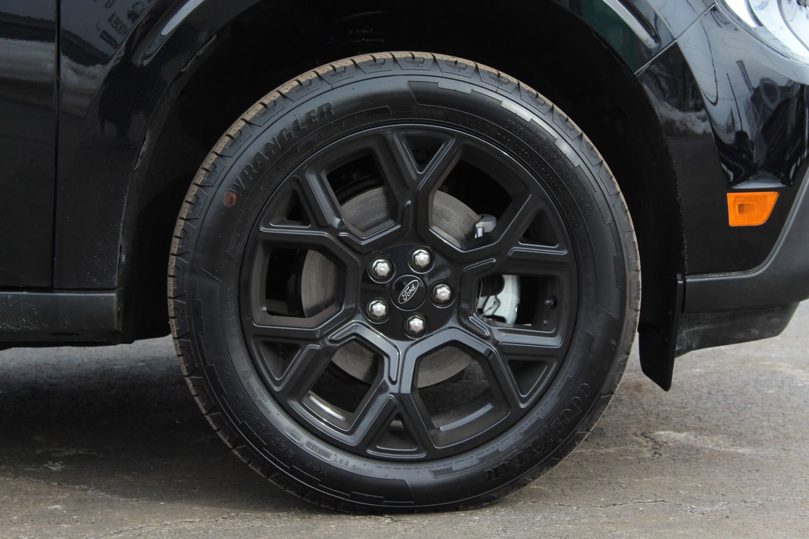 New 2025 Ford Maverick XLT w/ Black Appearance Package image 23