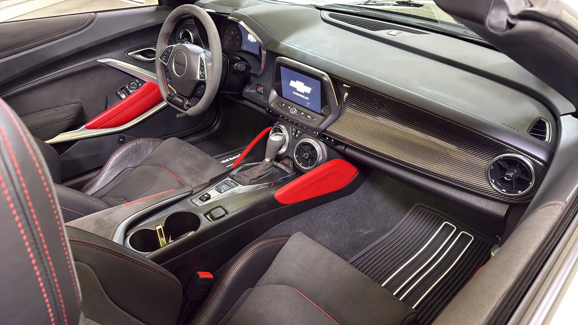 Used 2022 Chevrolet Camaro ZL1 image 19