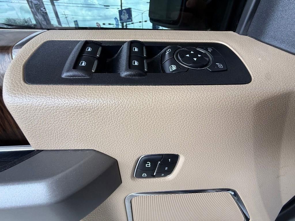 Used 2020 Ford F150 Lariat image 40