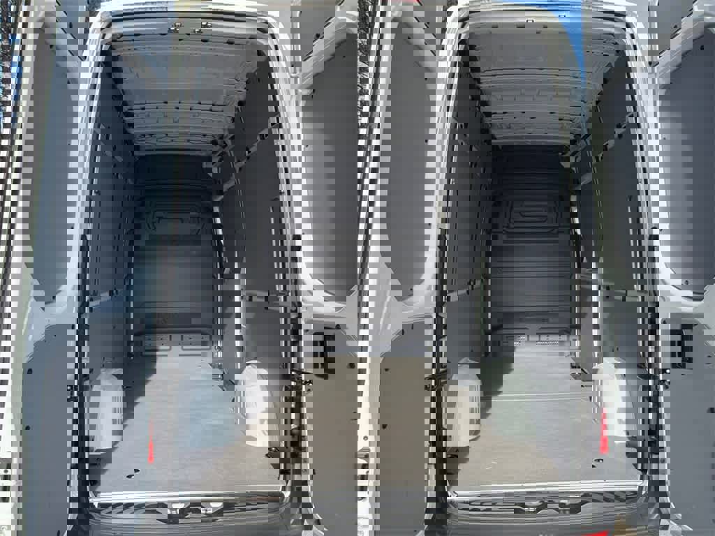 Used 2025 Mercedes-Benz Sprinter 2500 image 16