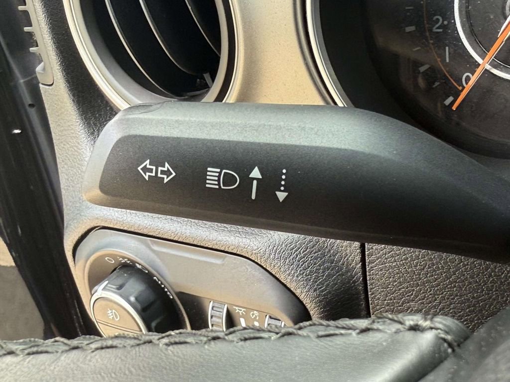 Used 2021 Jeep Gladiator Sport image 28