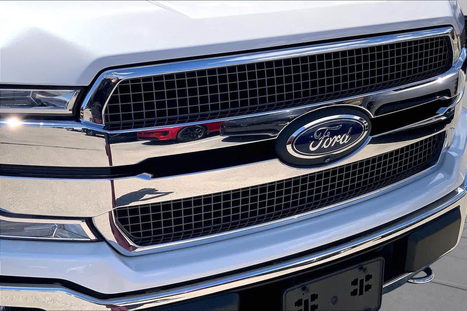 Used 2019 Ford F150 King Ranch w/ Equipment Group 601A Luxury AWD/4WD image 29