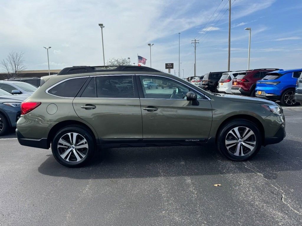 Used 2019 Subaru Outback 3.6R Limited image 2