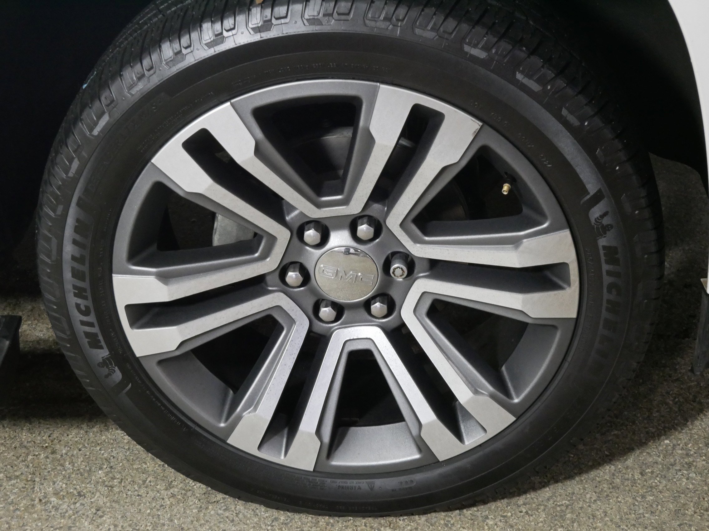 Used 2019 GMC Yukon XL Denali w/ Denali Ultimate Package image 15