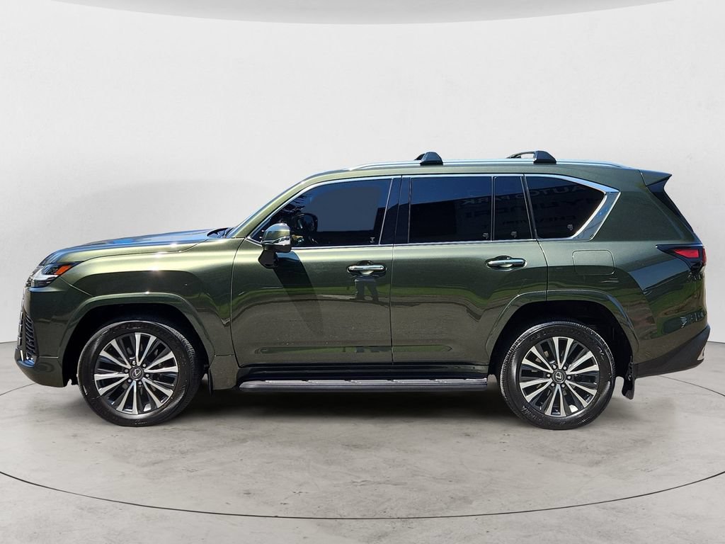 Used 2024 Lexus LX 600 4WD w/ Premium Package image 8