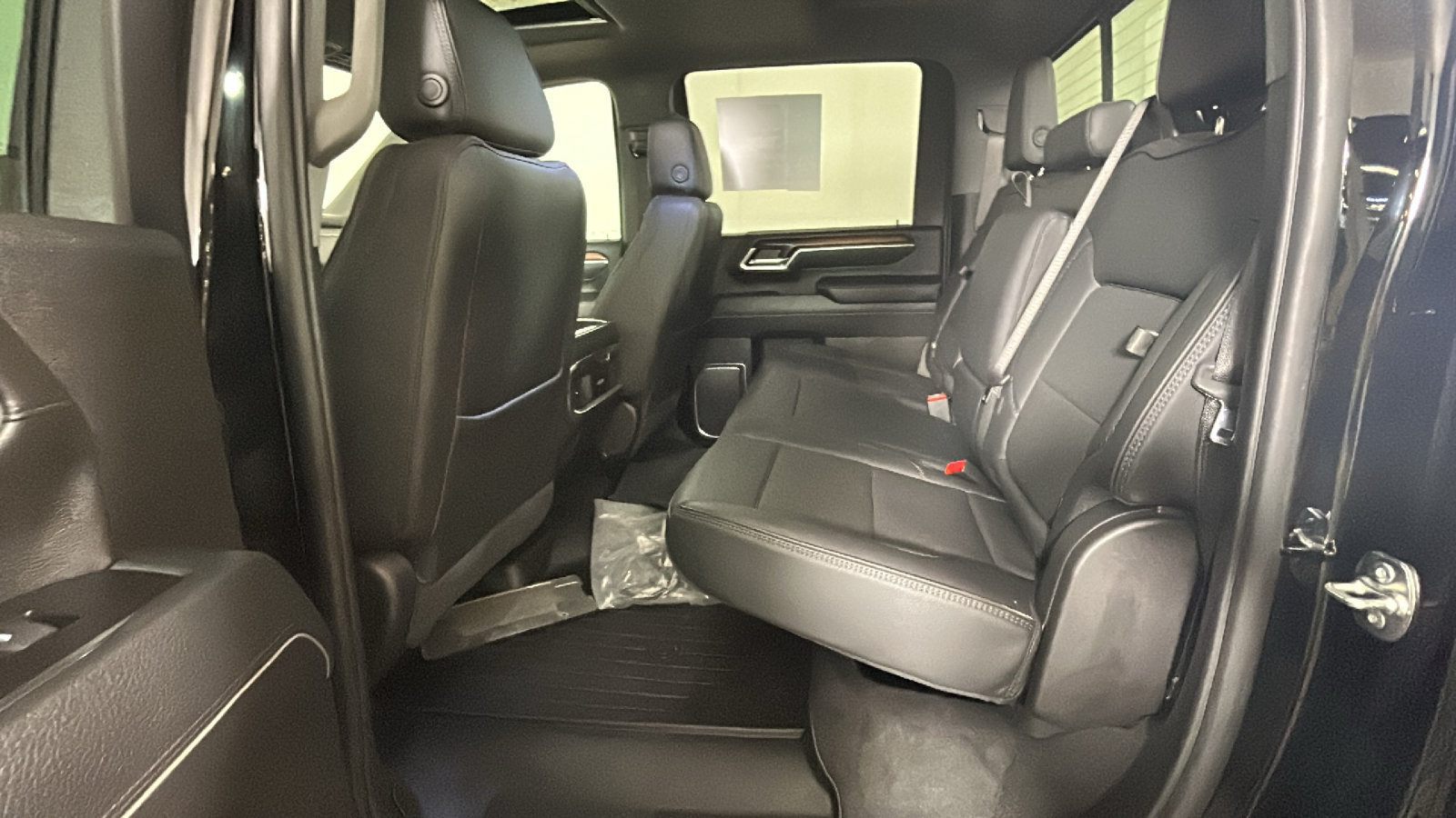 Used 2025 GMC Sierra 2500 Denali w/ Denali Reserve Package AWD/4WD image 31