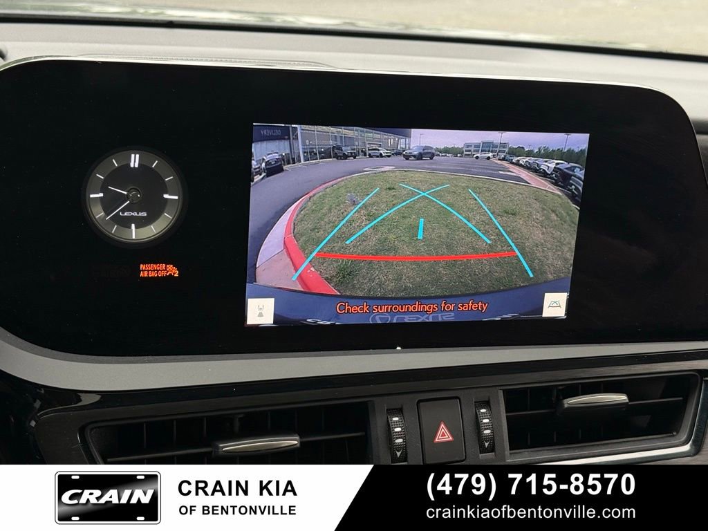 Used 2023 Lexus ES 300h w/ Accessory Package (Z2) FWD image 16