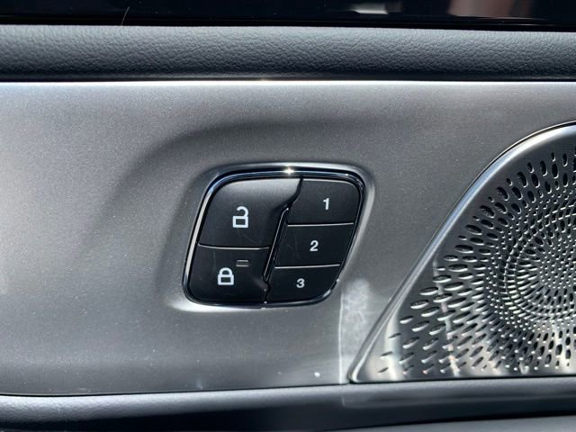 New 2025 Lincoln Nautilus Reserve image 17