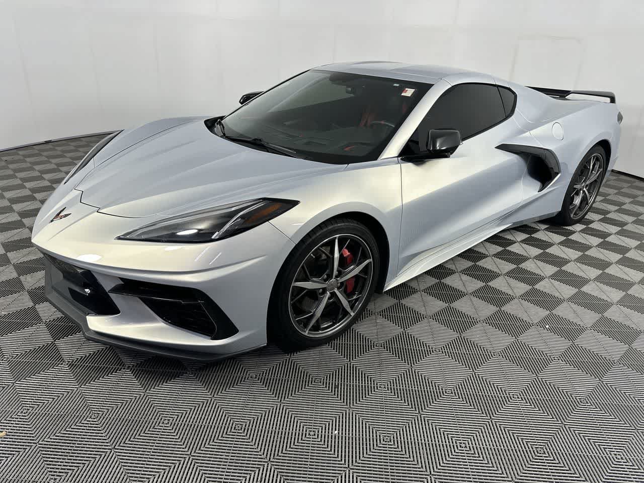 Used 2021 Chevrolet Corvette Stingray Premium Cpe w/ Z51 Performance Package RWD image 16