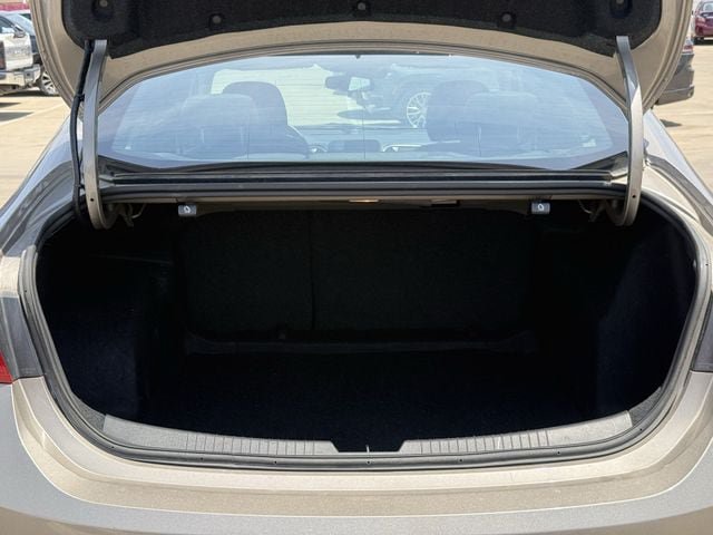 Used 2025 Chevrolet Malibu LT FWD image 32