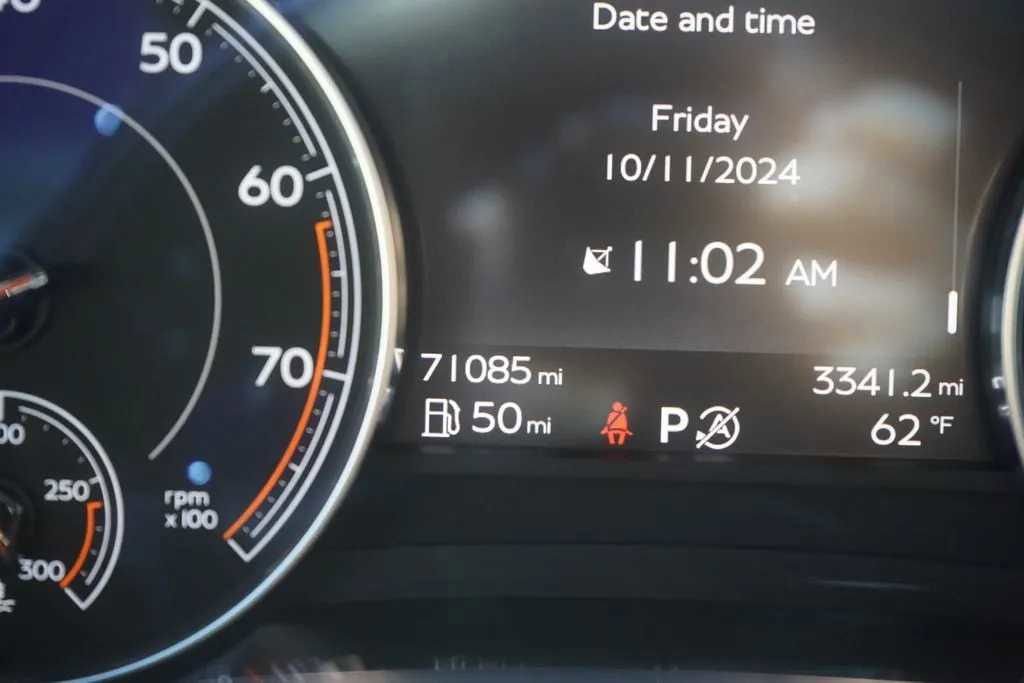 Used 2018 Bentley Bentayga image 23