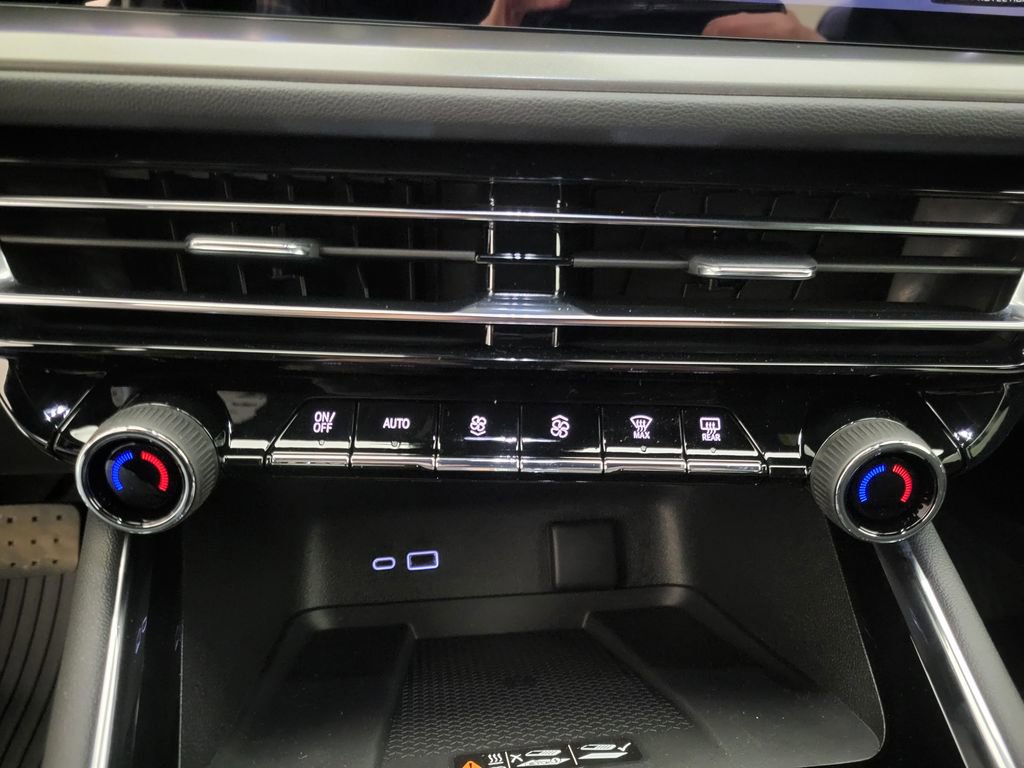 New 2026 Chevrolet Traverse LT w/ Sun and Wheel Package image 35