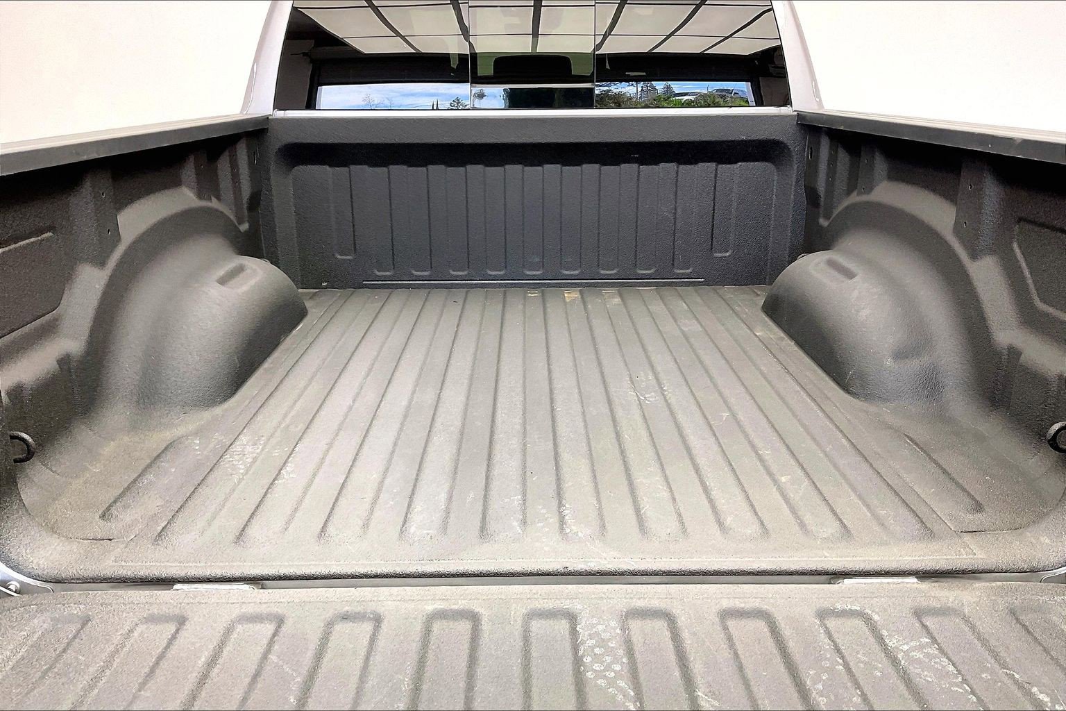 Used 2025 RAM 1500 Laramie w/ Sport Appearance Package image 27