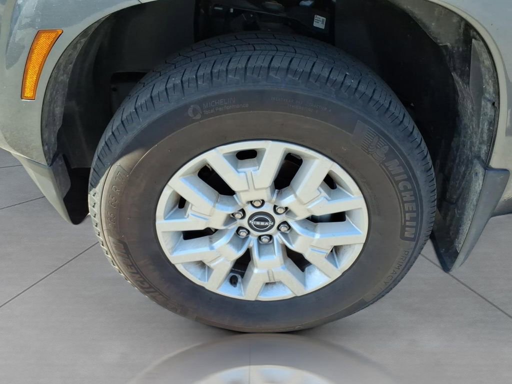Used 2024 Nissan Frontier SV w/ SV Convenience Package image 9