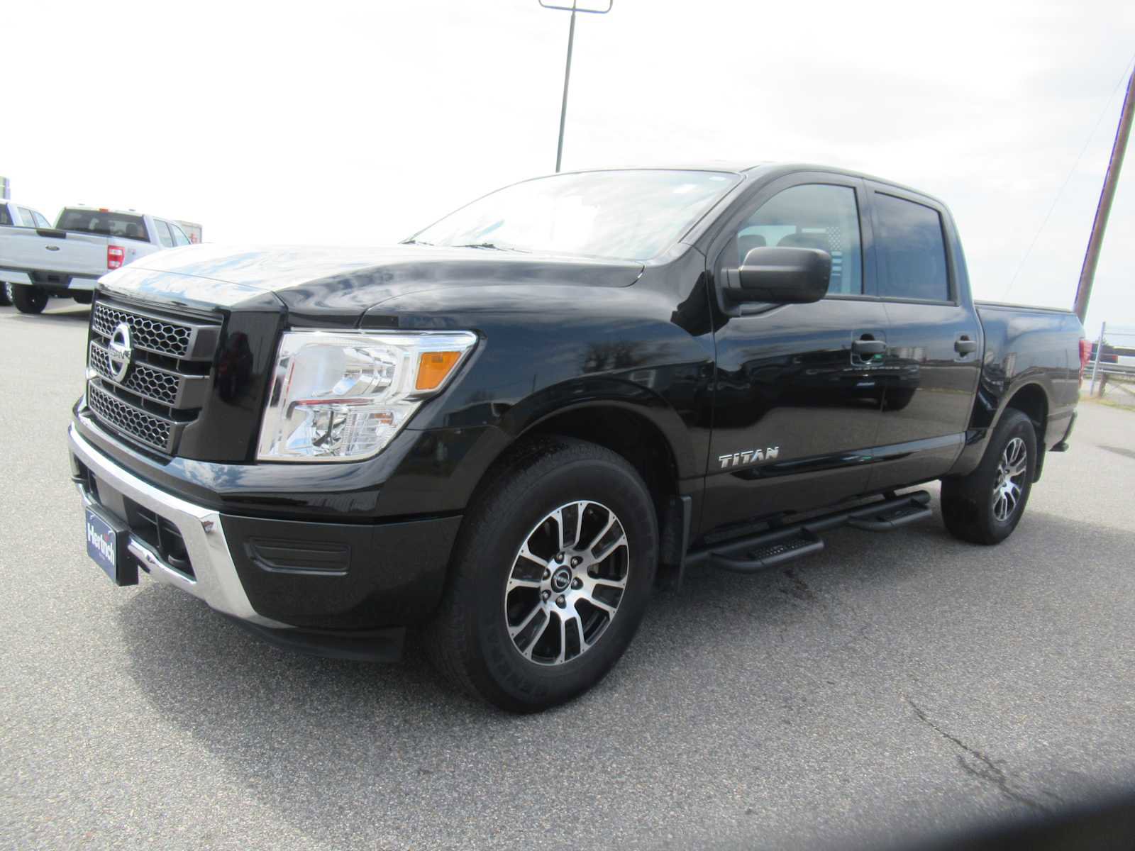 Used 2023 Nissan Titan SV w/ Accessory Utility Package image 1