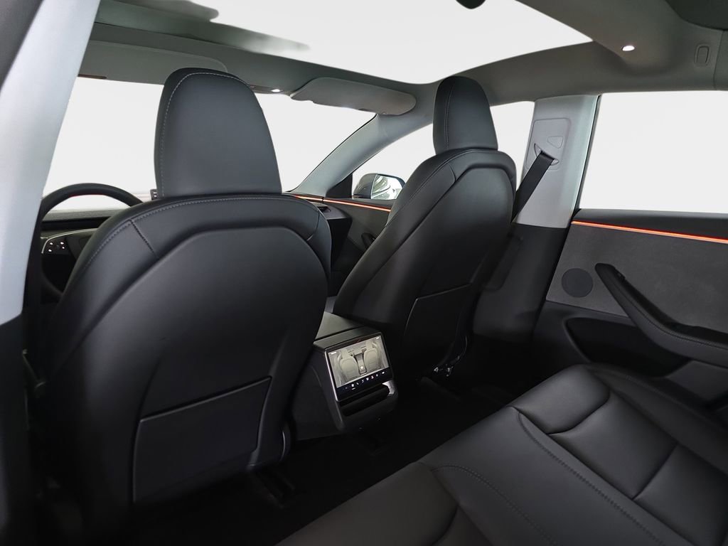 Used 2025 Tesla Model 3 Long Range RWD image 16