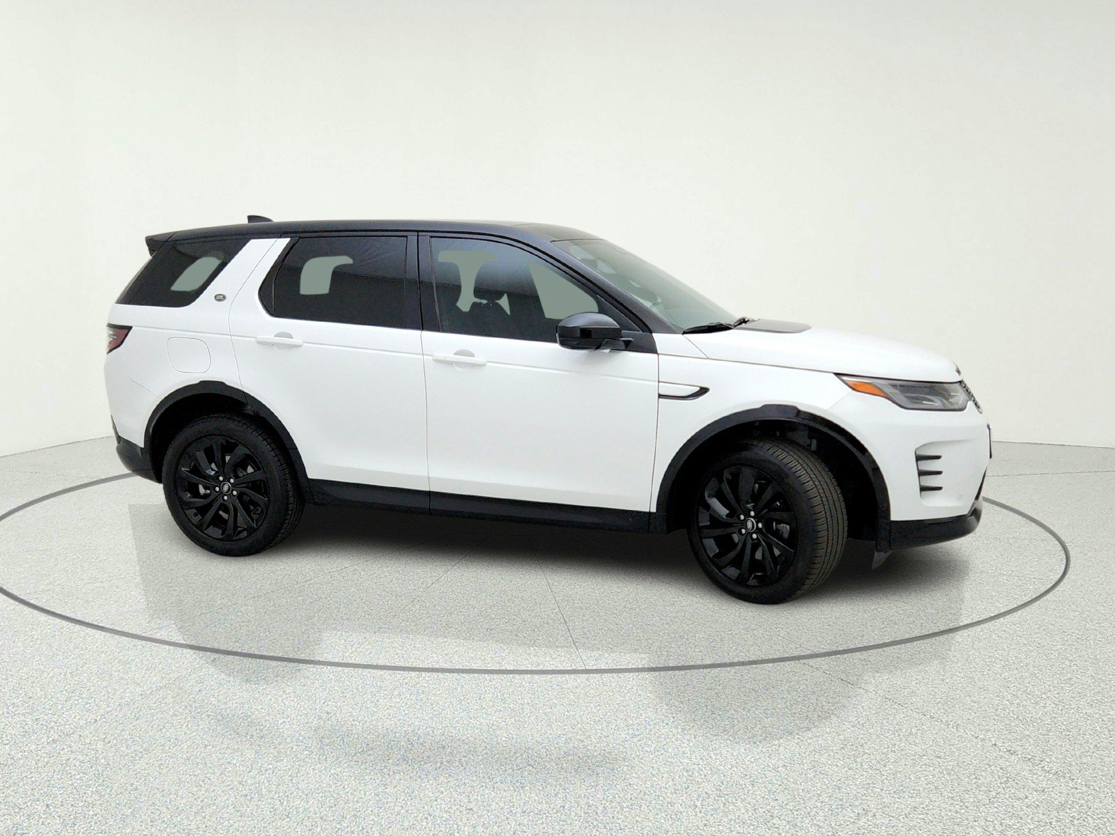 Used 2024 Land Rover Discovery Sport Dynamic SE AWD/4WD image 6