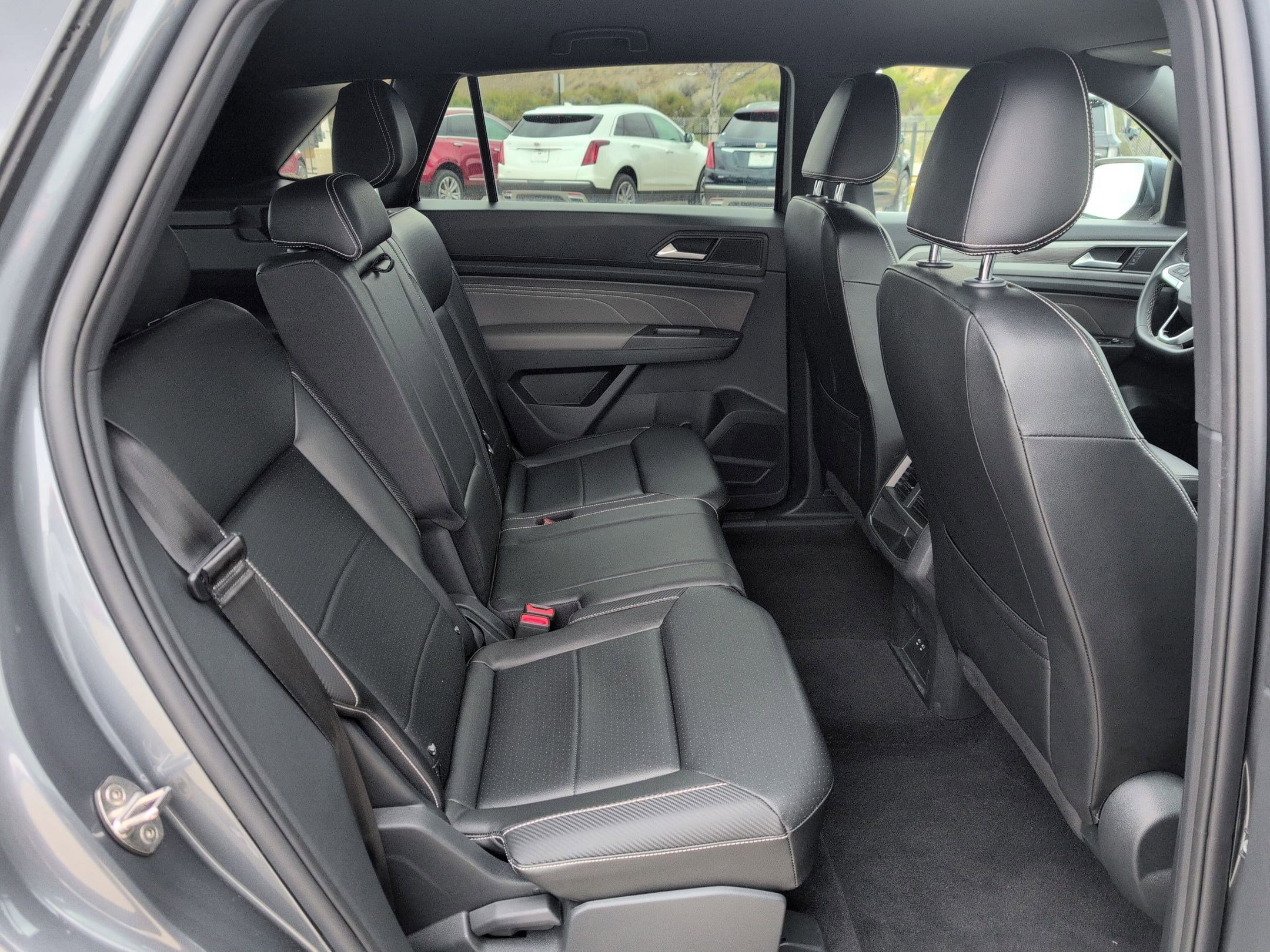 Used 2022 Volkswagen Atlas Cross Sport SE image 27