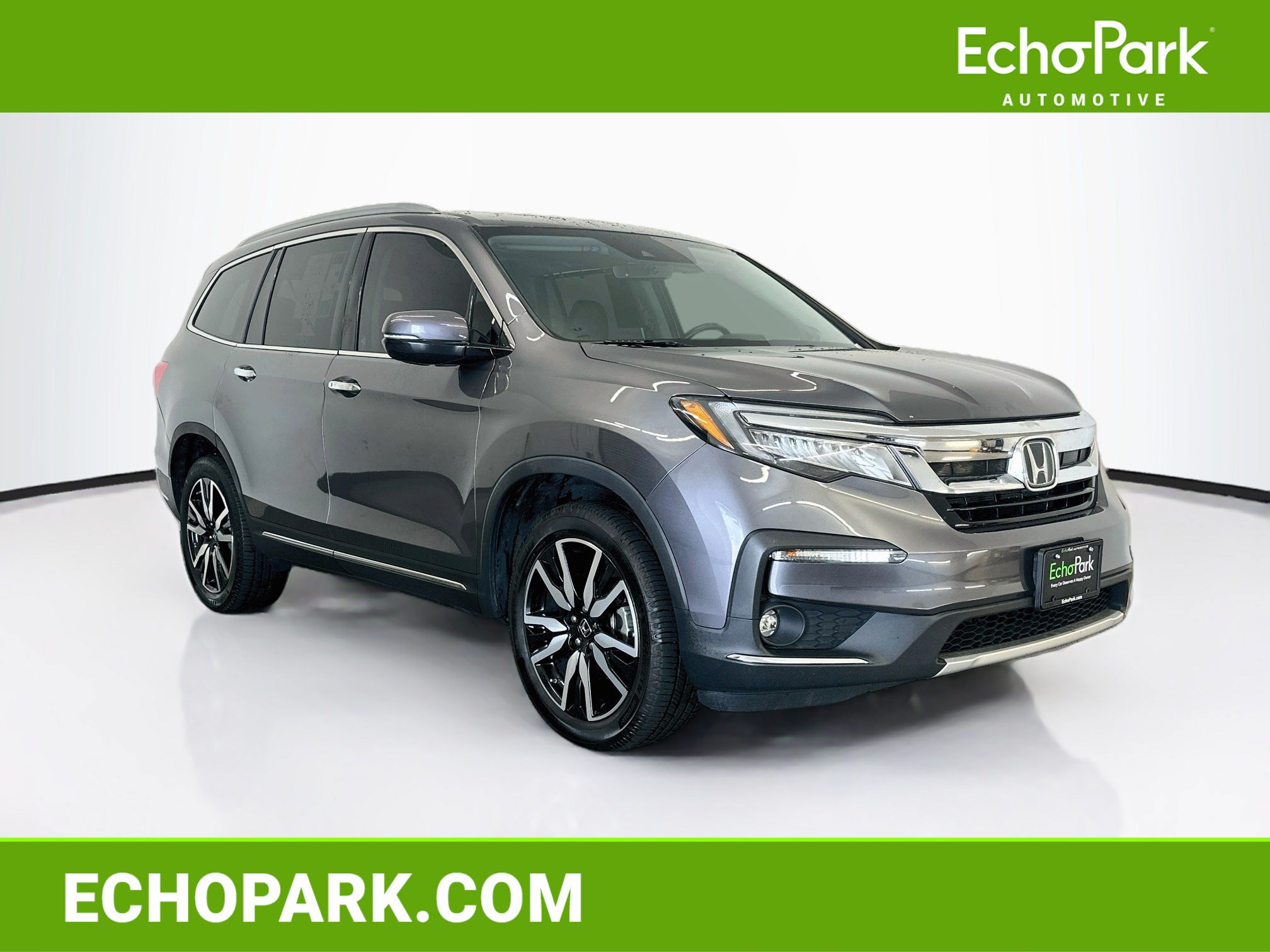 Used 2020 Honda Pilot Touring image 1