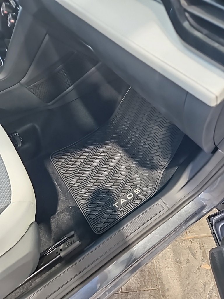 New 2026 Volkswagen Taos S image 14