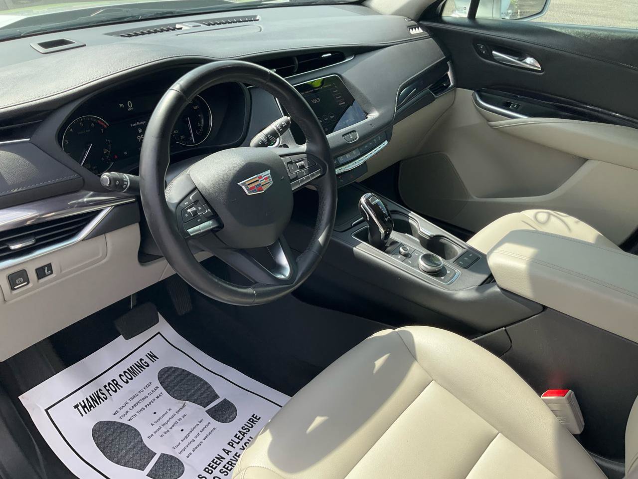 Used 2021 Cadillac XT4 Luxury FWD image 17