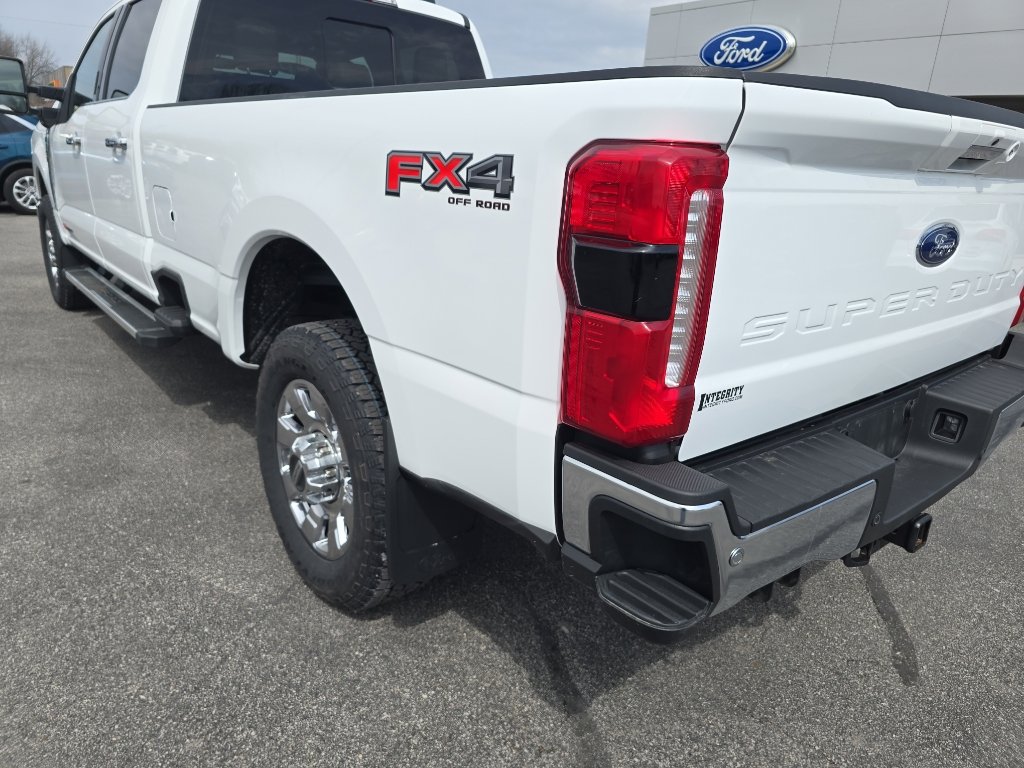 Used 2024 Ford F350 Lariat w/ Chrome Package image 11