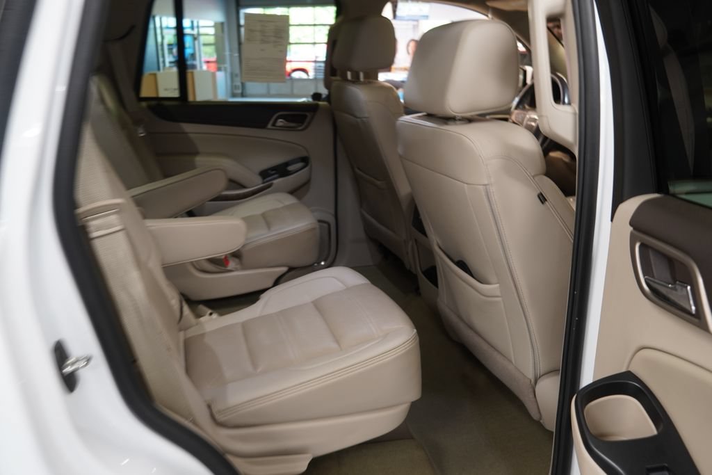 Certified 2018 GMC Yukon Denali w/ Open Road Package AWD/4WD image 22