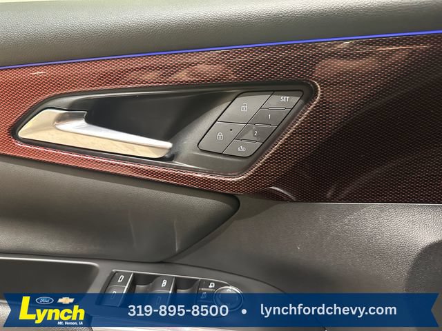 Used 2024 Chevrolet Traverse RS w/ LPO, Floor Liner Package AWD/4WD image 6