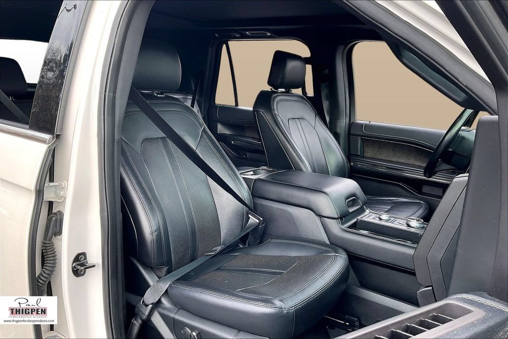 Used 2019 Ford Expedition Limited w/ Equipment Group 302A AWD/4WD image 7