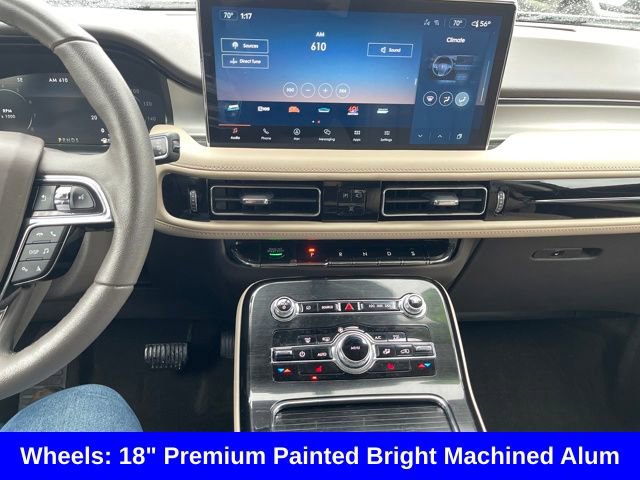 Used 2023 Lincoln Nautilus Standard w/ Premium Package image 17