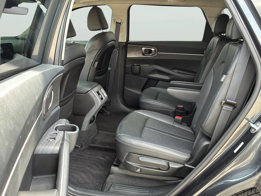 Used 2024 Kia Sorento X-Line EX image 16