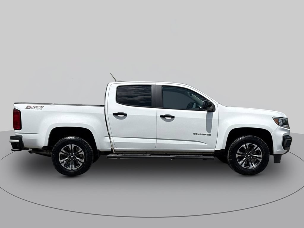 Used 2022 Chevrolet Colorado Z71 AWD/4WD image 2