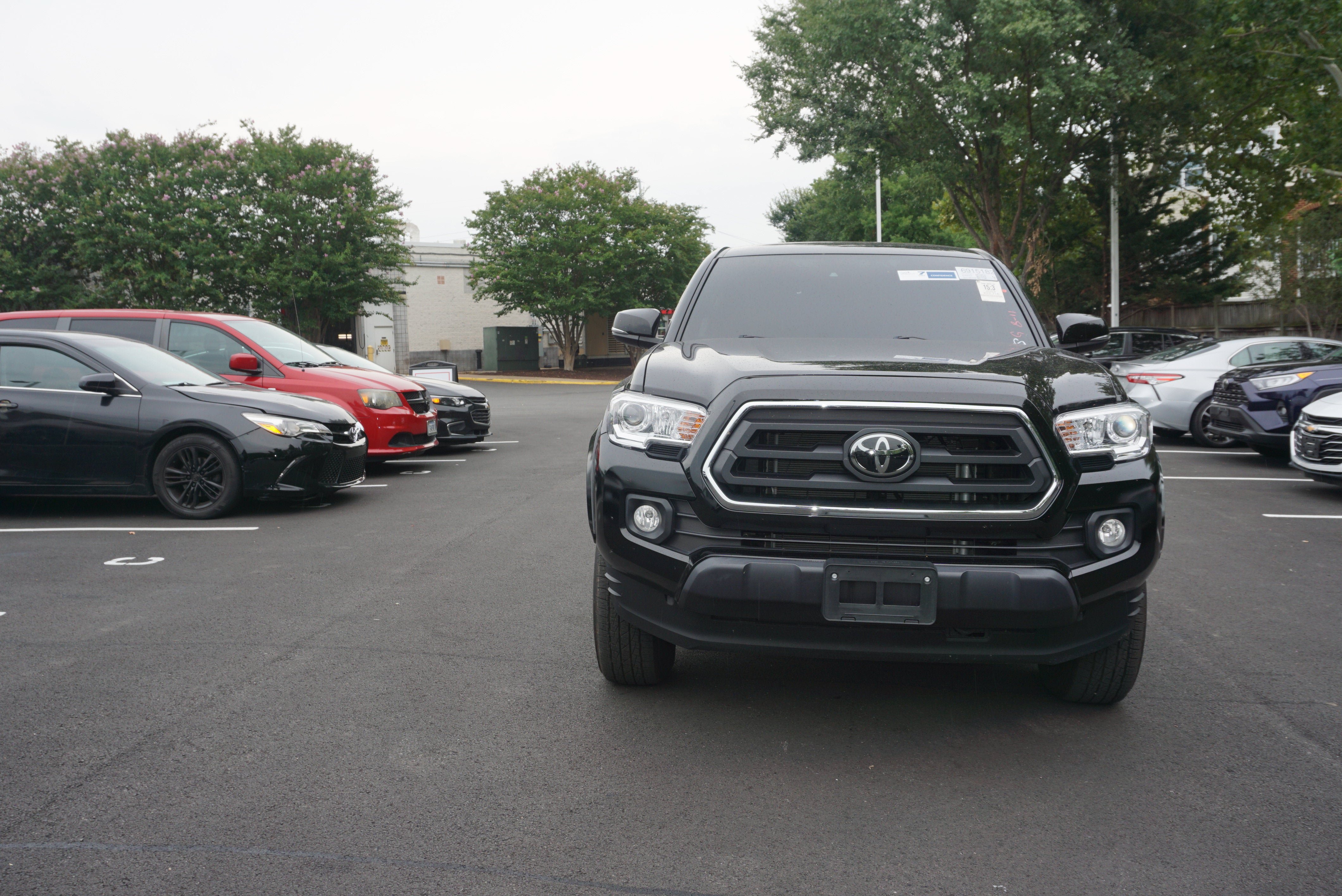 Used 2023 Toyota Tacoma SR5 w/ Technology Package AWD/4WD image 2