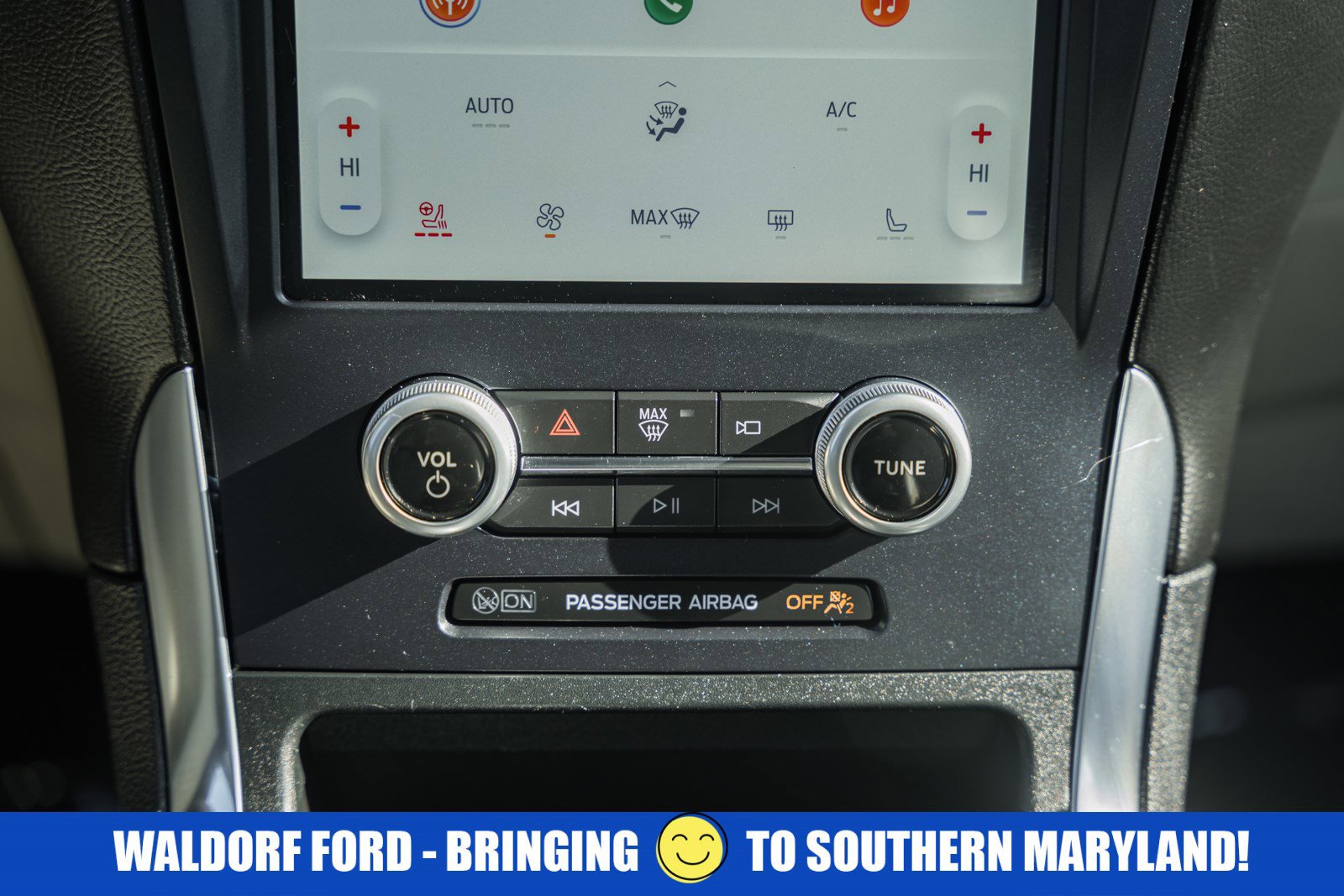 Used 2022 Ford Edge Titanium image 27