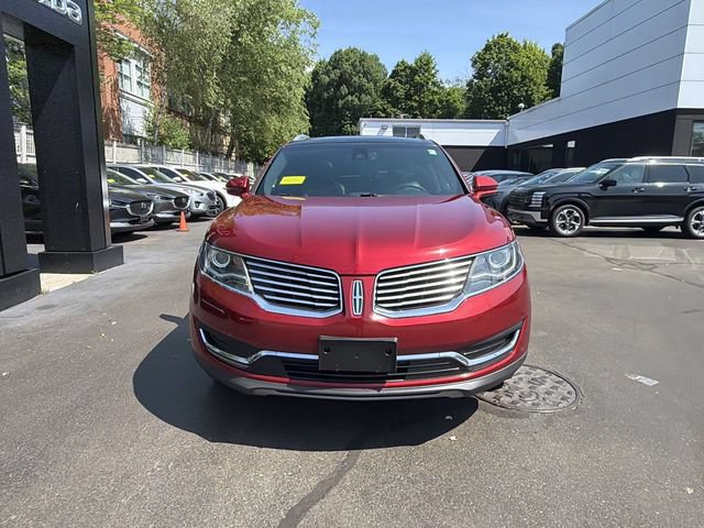 Used 2016 Lincoln MKX Reserve w/ Climate Package AWD/4WD image 3