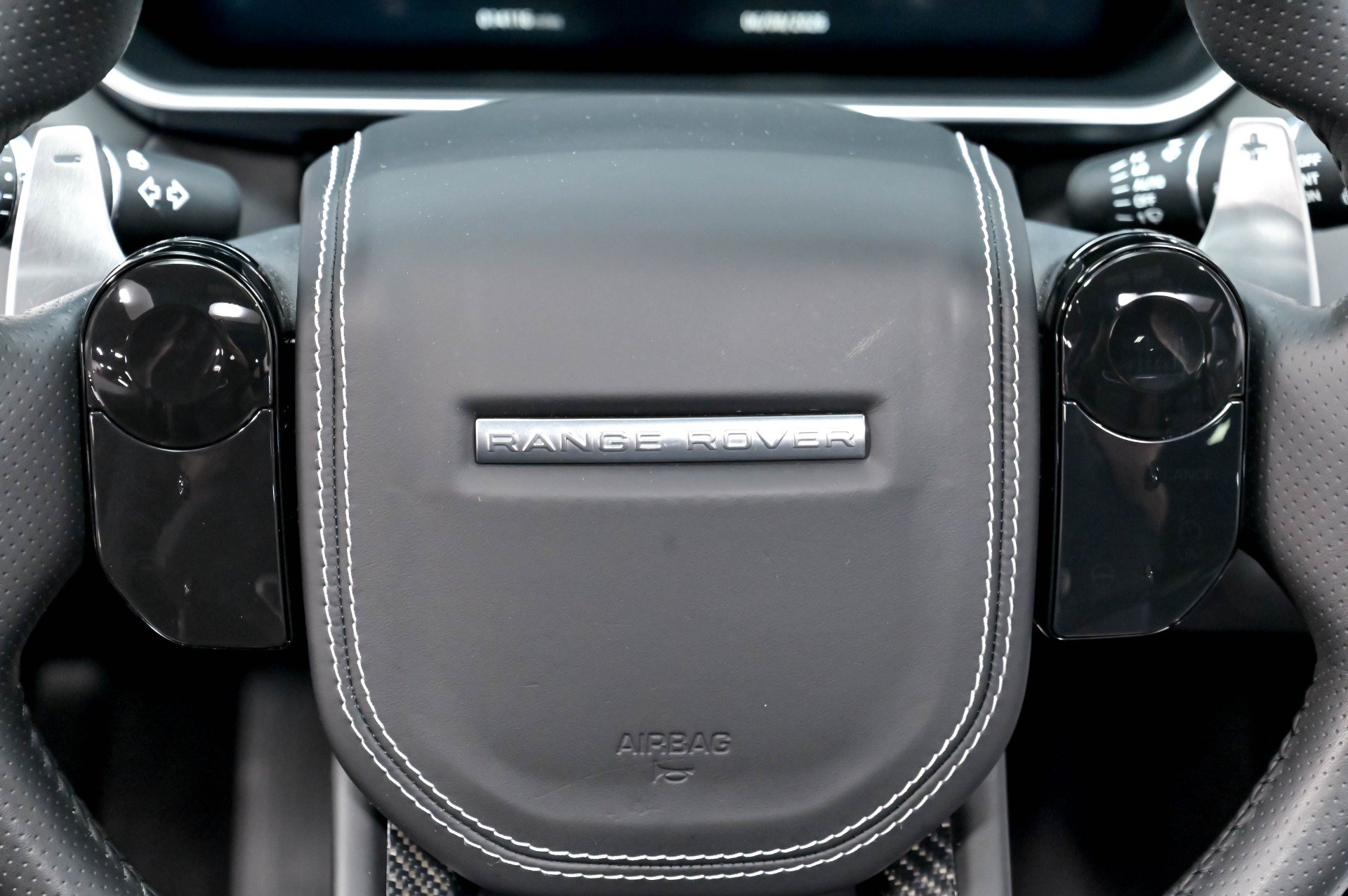 Used 2022 Land Rover Range Rover Sport SVR Carbon Edition AWD/4WD image 65