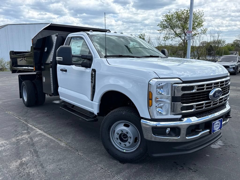 New 2026 Ford F350 XL w/ XL Chrome Package AWD/4WD image 2