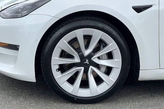 Used 2022 Tesla Model 3 Long Range AWD/4WD image 30