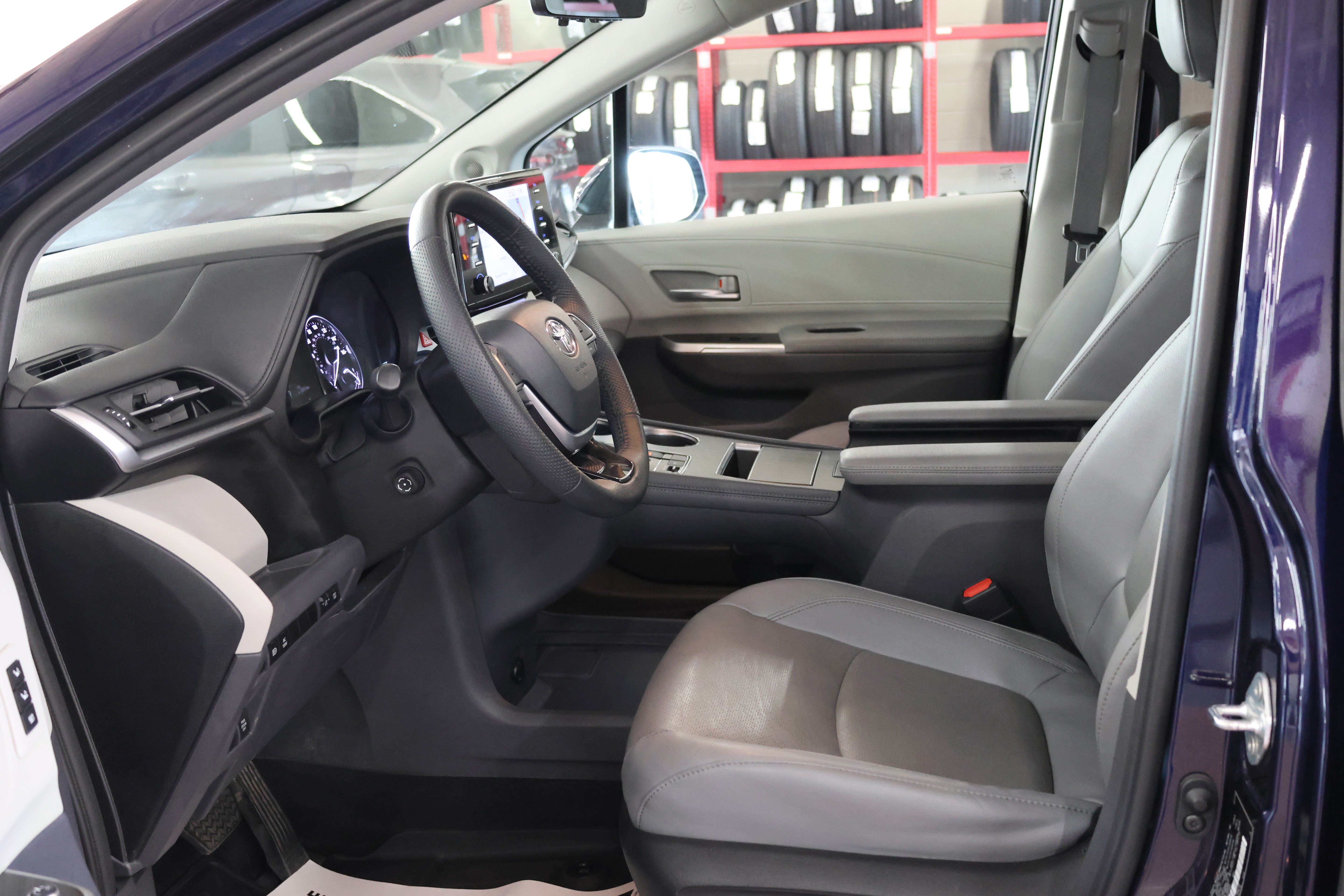 Certified 2023 Toyota Sienna Limited AWD/4WD image 26
