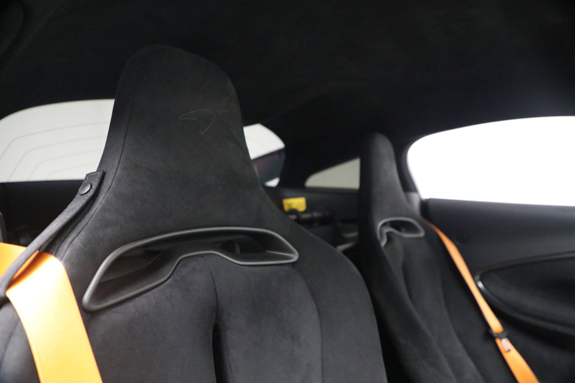 Used 2023 McLaren Artura image 30