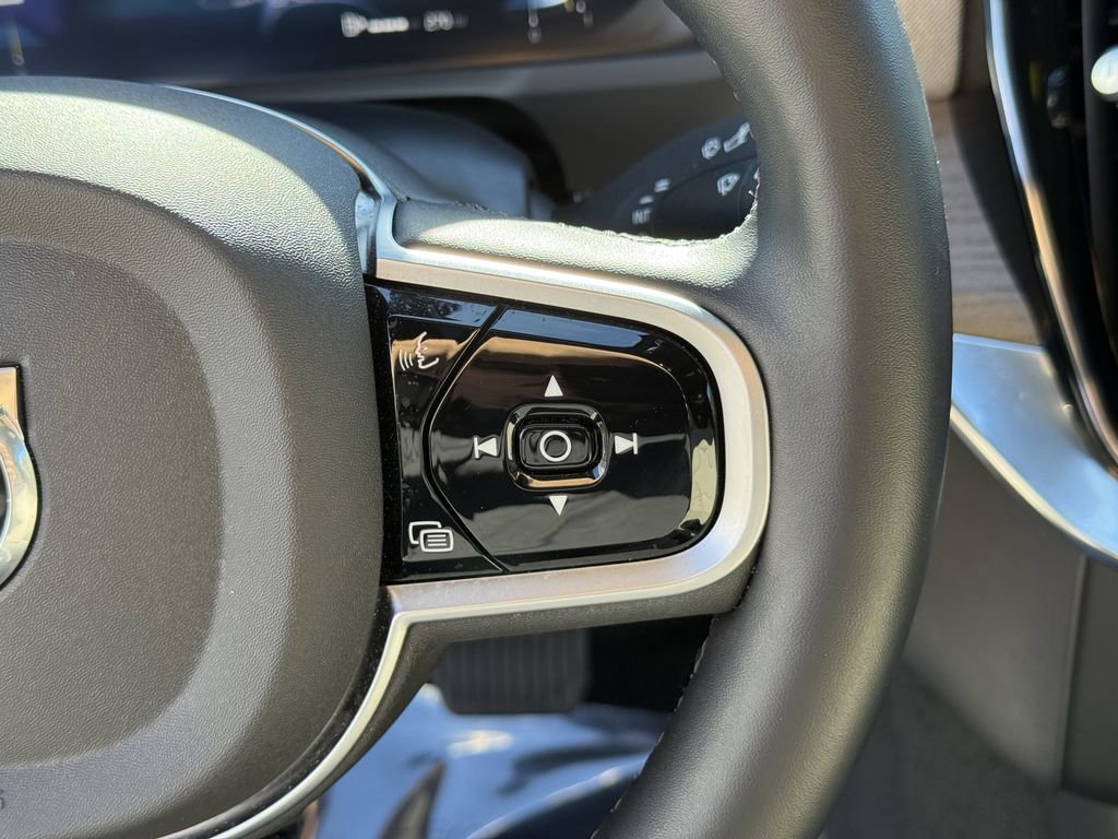 New 2026 Volvo XC90 B6 Ultra image 21